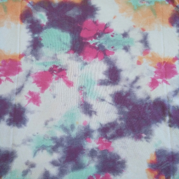 ✨️HP✨️ BCBGeneration Cropped Tie Dye☮️ Tee - NWT - Picture 6 of 7